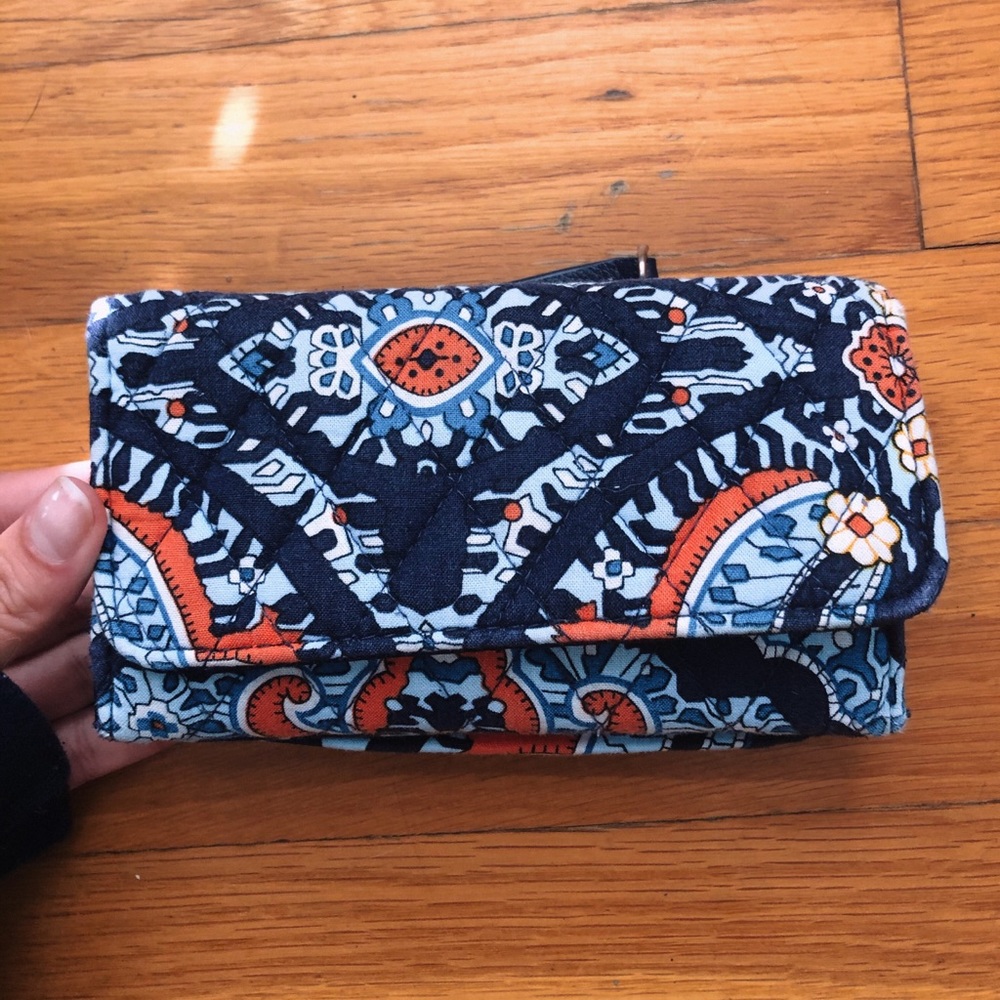 iconic RFID all in one crossbody